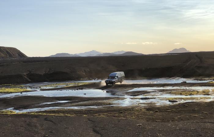 Water, snow and rocks - challenges for drivers on Icelandic mountain roads